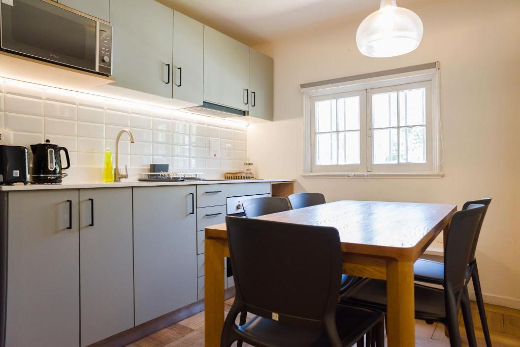 Modern 1BR Apt in Bellavista Steps from Metro - 5