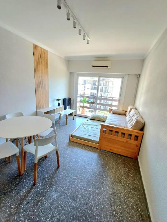 Calma Urbana - Luminoso 2 ambientes reciclado con balcón Excelente ubicacion - 5