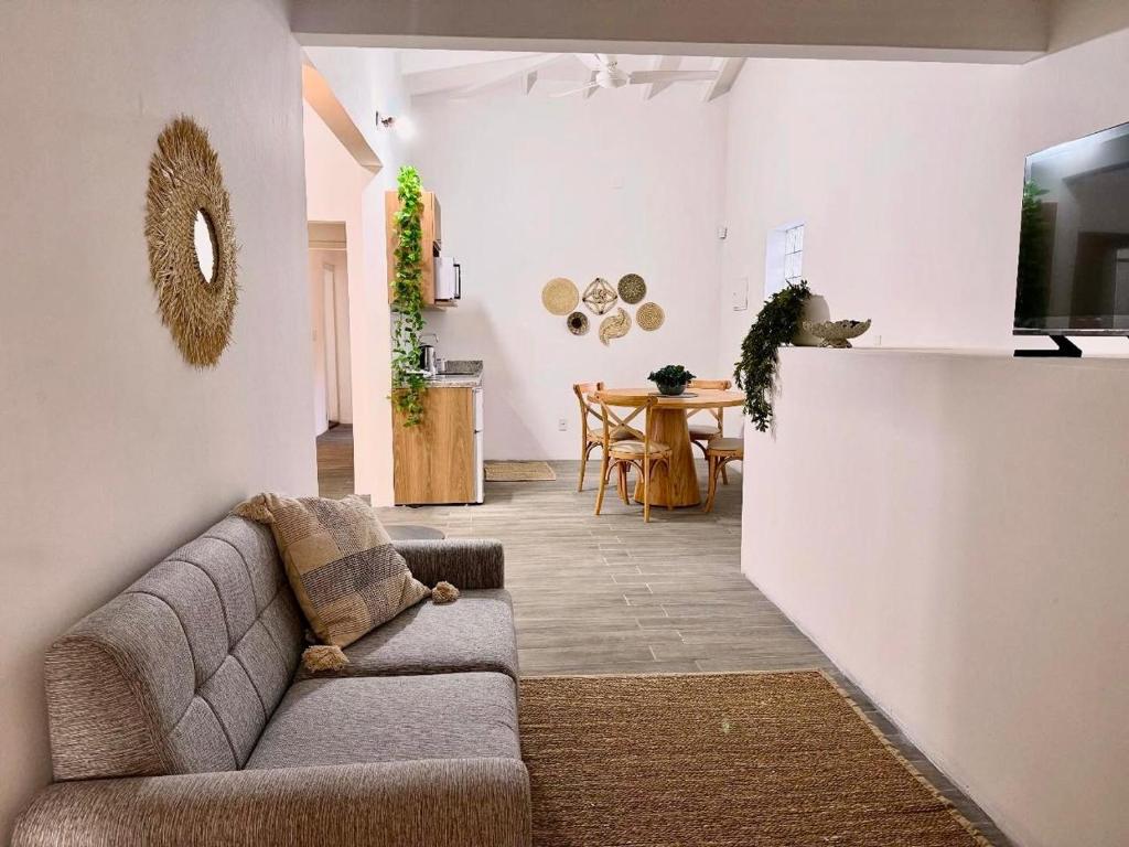 Modern Studio in Corporate District Sol 2 - 2