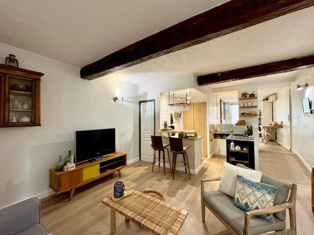 L’écusson voyageur, charme cosy en centre ville - 3