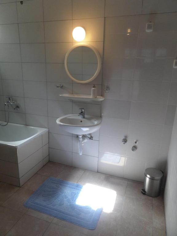 River Apartment photo