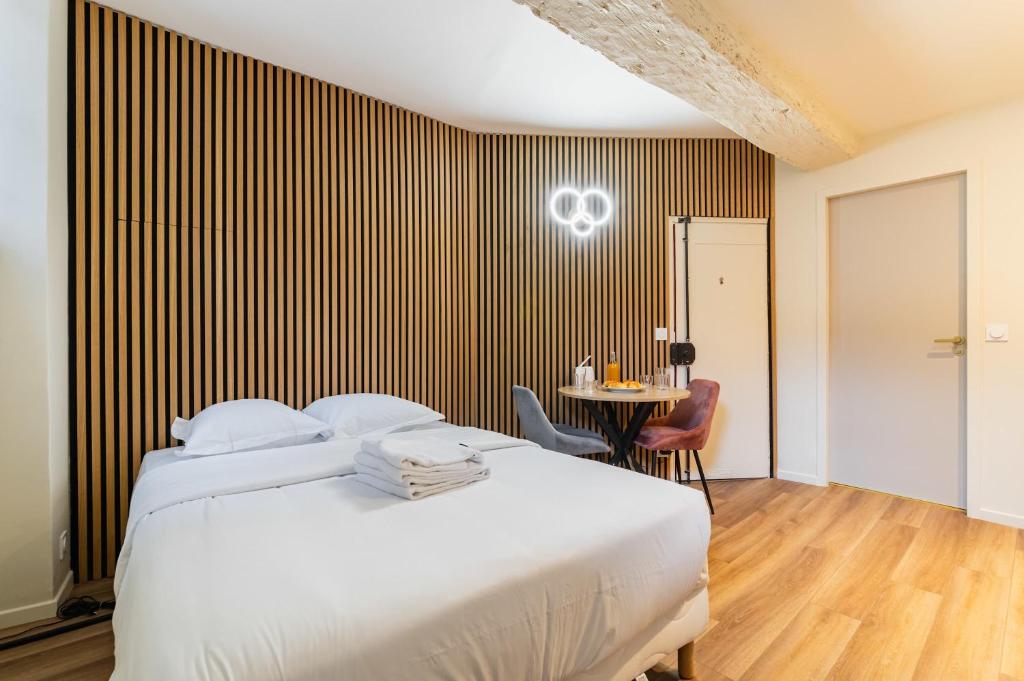 Studio charmant ile saint louis Paris 4 - 2P - 2