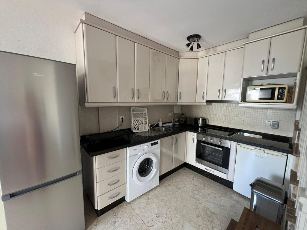 Estepona - Playa Apartamento de 1 dormitorio cerca del mar - Isa31 - 3