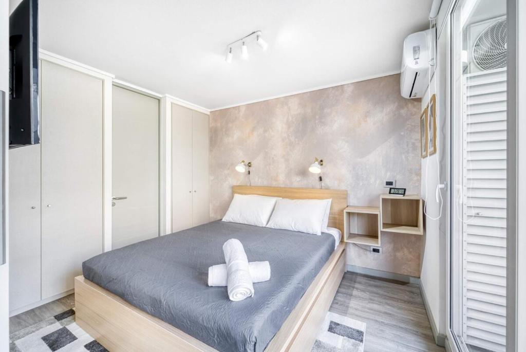 Central Isabel I - Modern apartment Pool, AC & Wifi - 2