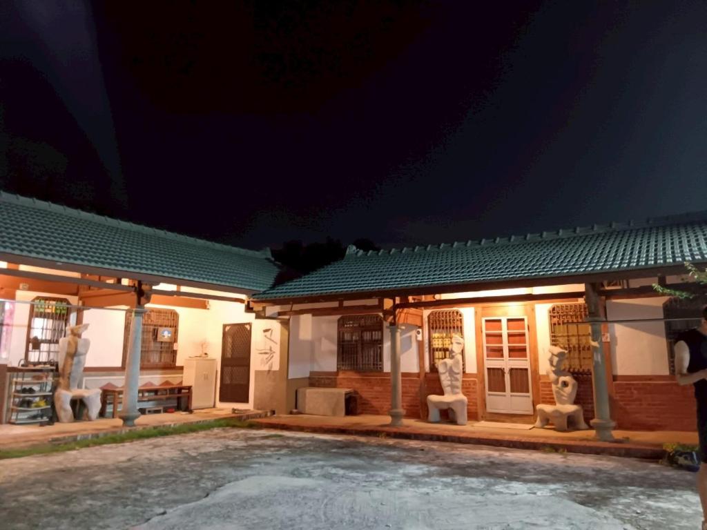 順耆自然Shun Ci Zih Ran
