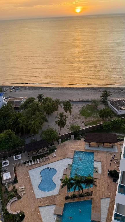 Apto con vista al mar, piscinas, Jacuzzis y Club de Playa en Reserva del Mar - 4
