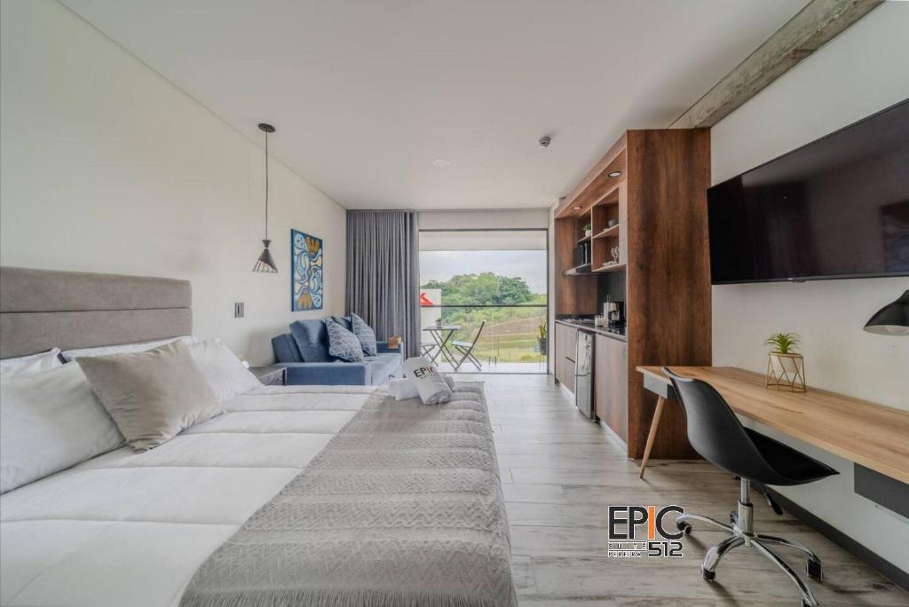 Epic Suite 512 Deluxe Airport - 3