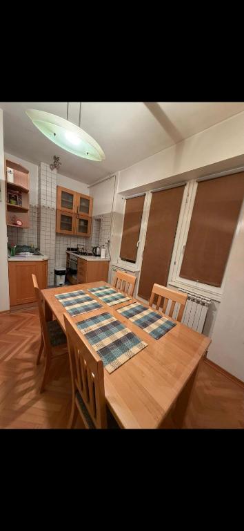 Retro Apartment Near the Cathedral - 5