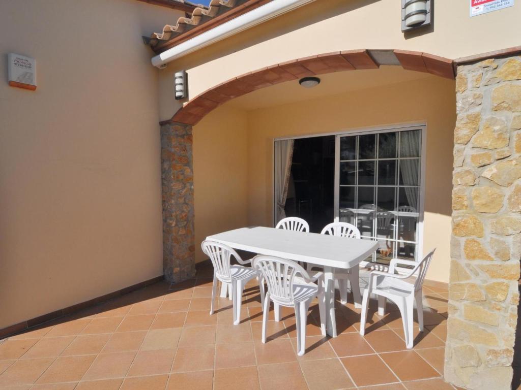 Casa espaciosa con jardín y piscina privada en L'Escala - HISP-7-82 - 2