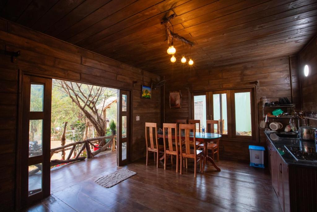 Nha Trong Ban - Homestay Mang Đen