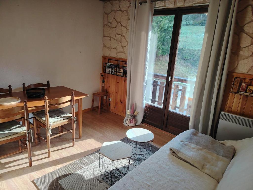 Appartement type chalet savoyard cosy - 3