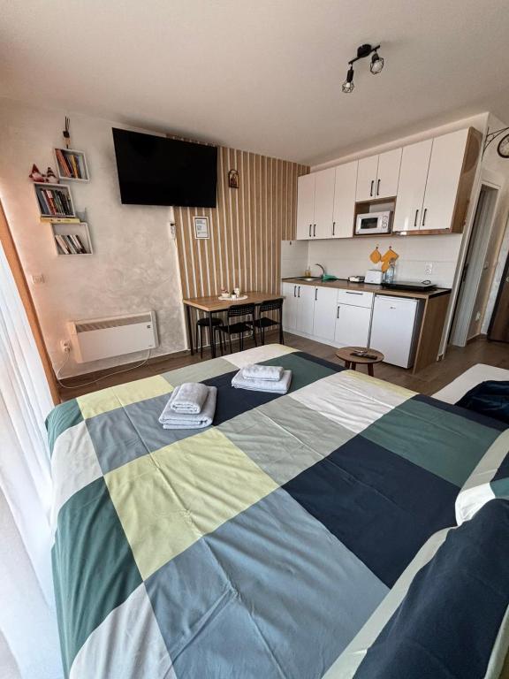Apartman Dan i Noć - 1