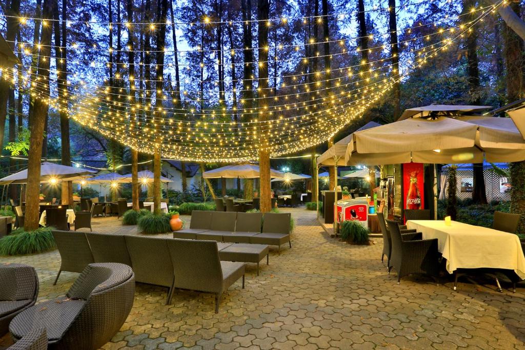 Restaurant, Lotus Glade Hotel in Hangzhou