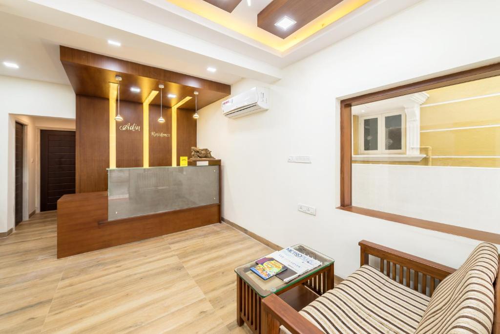 Treebo Adin Residence Chennai Trade Centre フロント・ロビー