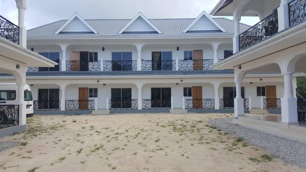 Casadani Luxury Apartment — Hotel in Seychelles Islands