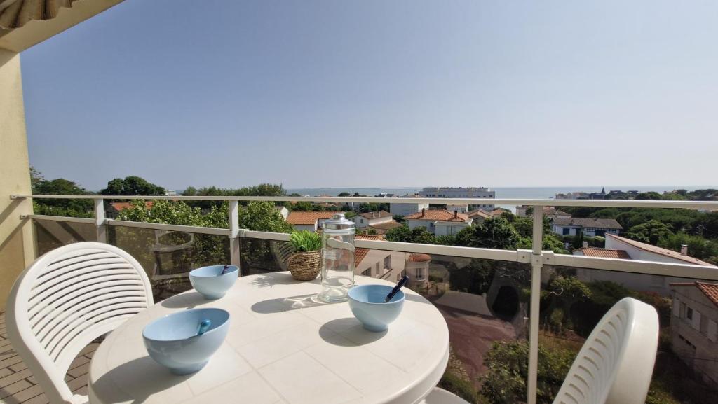 Royan - APPARTEMENT VUE MER - proximité plage et parking privatif - 1