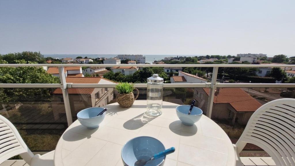 Royan - APPARTEMENT VUE MER - proximité plage et parking privatif - 2