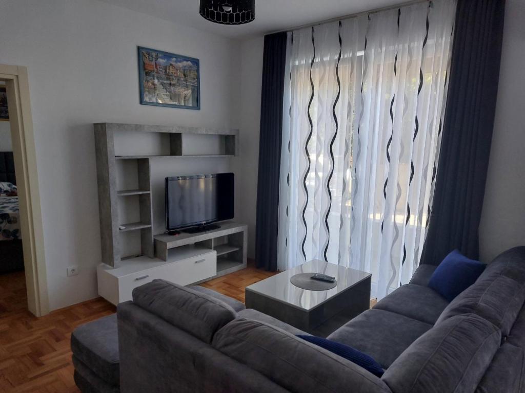 Andrej Apartment with Garage - 1