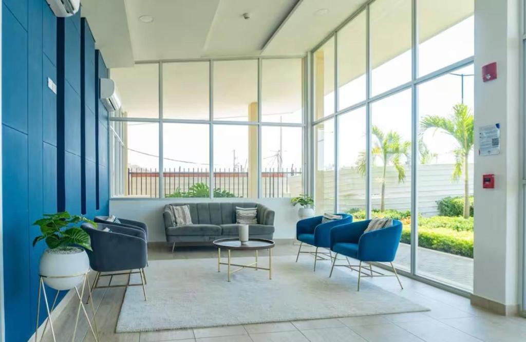 apartment near the beach con piscina, gym y coworking - 4