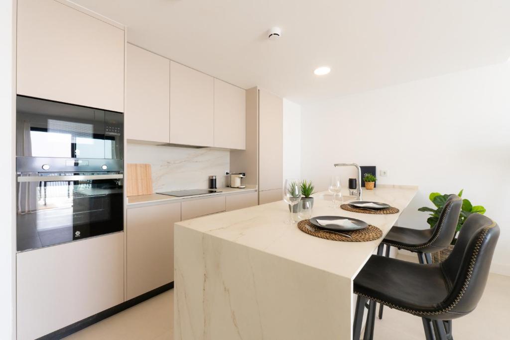 Las Lomas del Higueron - Brand New Apartment - 4
