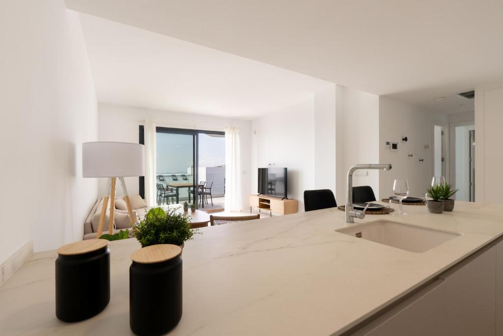 Las Lomas del Higueron - Brand New Apartment - 5