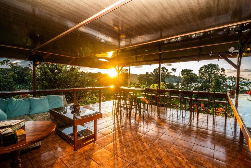 Balcony/terrace, Sunset Lodge in Drake Bay