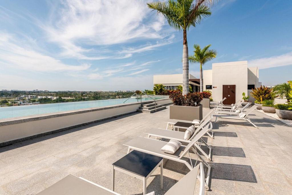 Departamento moderno de 2 recámaras con alberca en Nuevo Vallarta - 2
