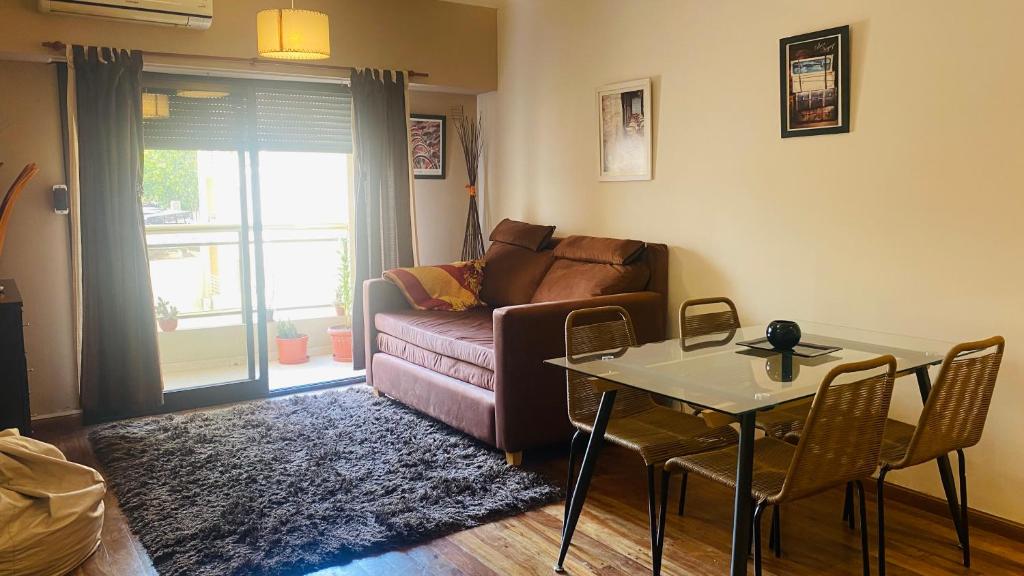 Impecable Depto 1 dormitorio con balcón - Zona 7 y 58 - 1