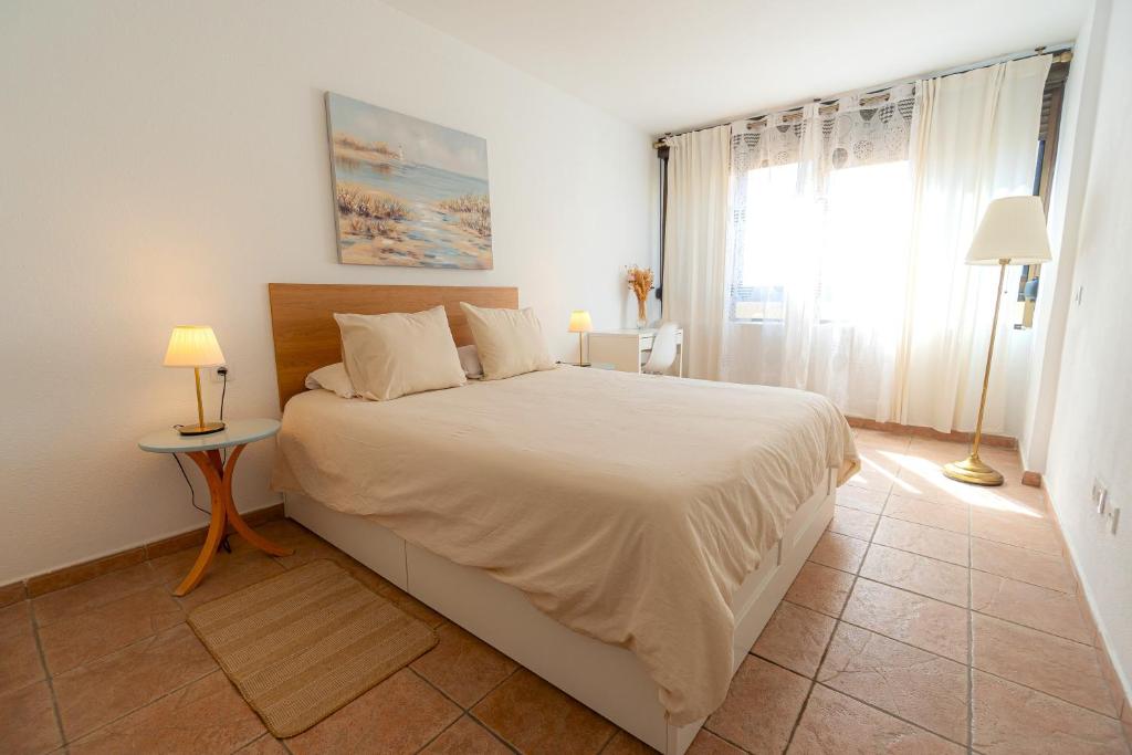 Cozy Beach House - 3
