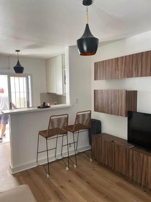 Depto en B Gral Paz,a mts del Hospital Italiano - 4