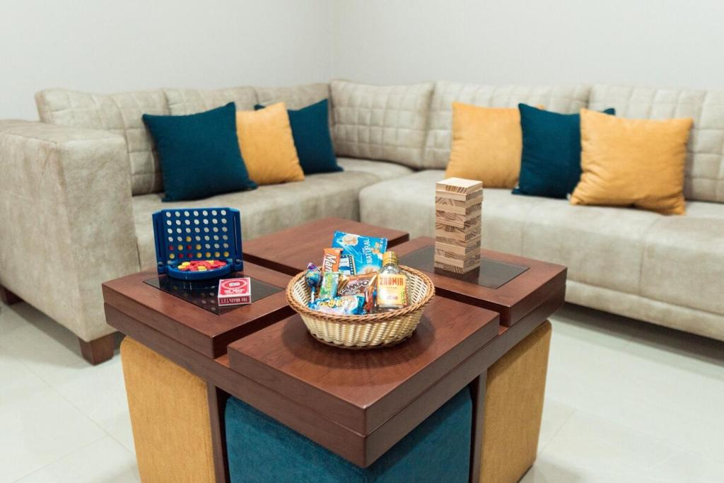 Beautiful Large Apartment - 3