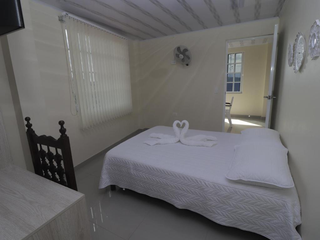 Hotel Alcalá - 4