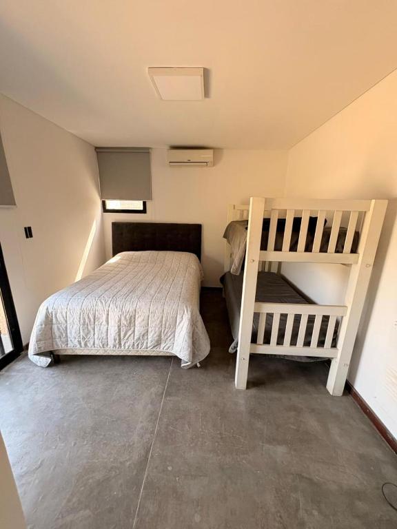 Casa de diseño en club privado La Tuquita - 2