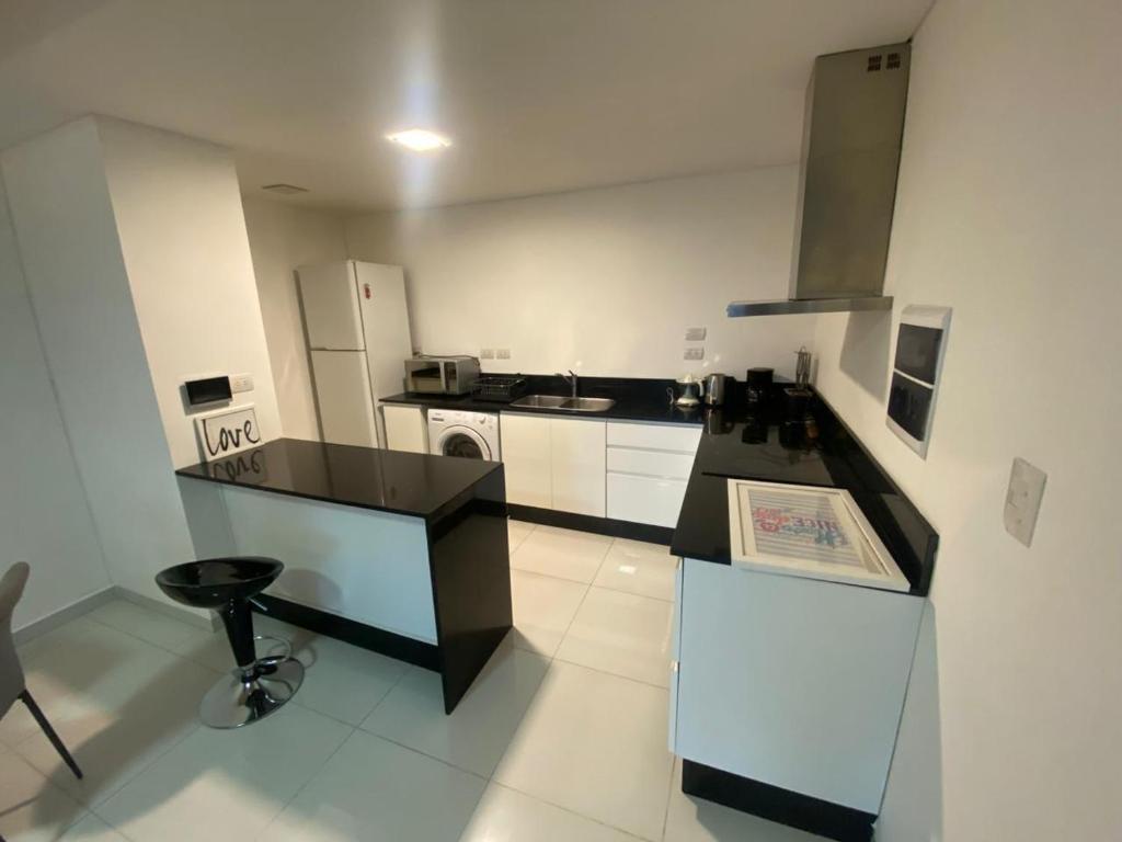 Departamento amplio con cochera, Av Sarmiento 645 - 4