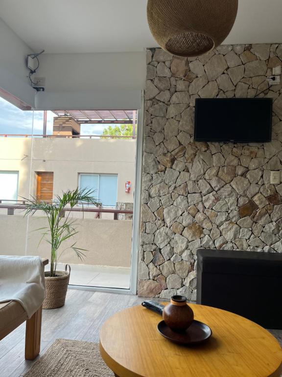 Departamento muy cerca del mar - 4