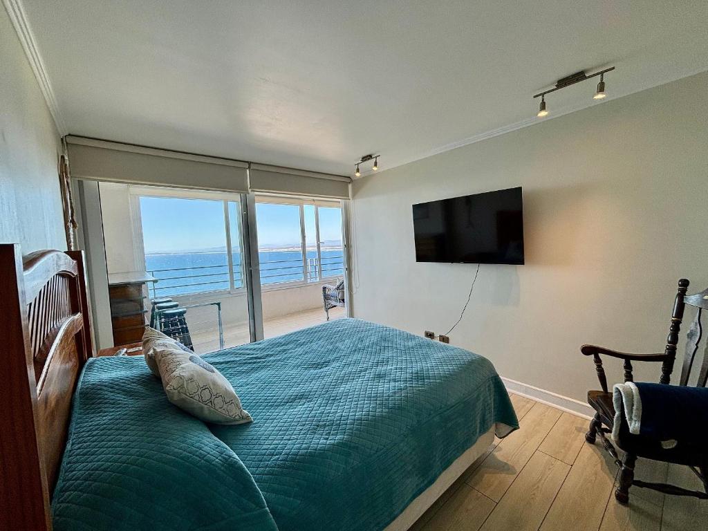 Sensational apartment with a view and heated pool - 4