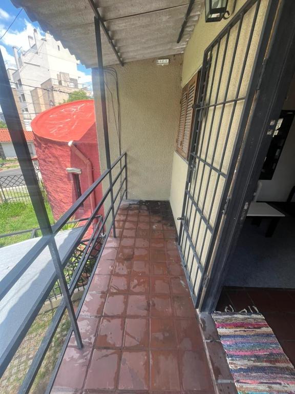 Moderno PH, céntrico y económico, muy comodo, cocina, wifi, cochera techada privada - 3