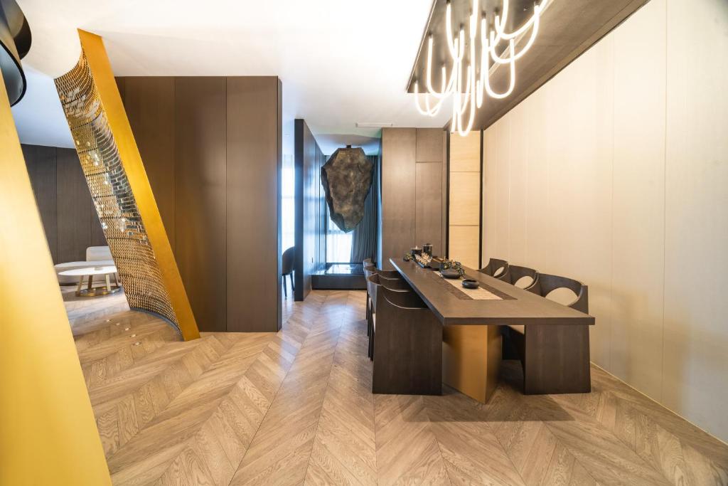 Room or fitness center at Zhengzhou Zhongyou Garden Hotel