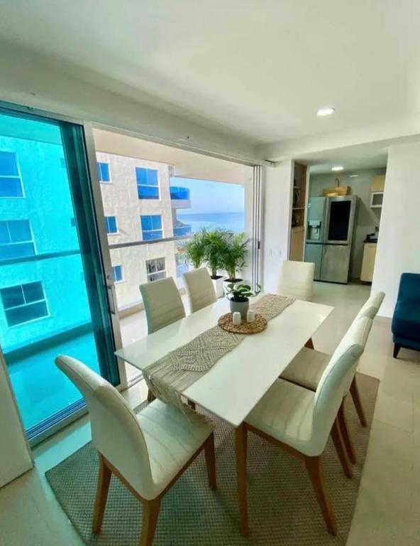 Hermoso apto vista al mar, entrada a la playa, Porto Vento Morros Cartagena, aire acondicionado - 2