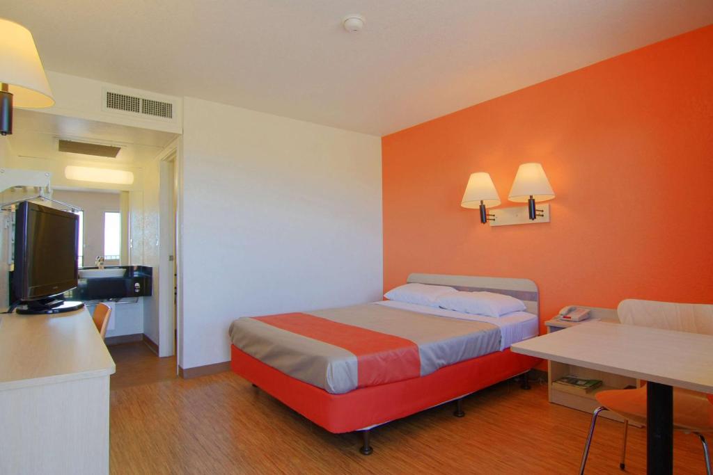 Motel 6-Rapid City, SD photo