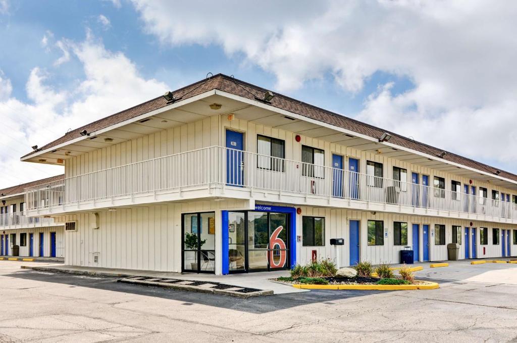 Motel 6-Pittsburgh, PA - Crafton - Pittsburgh - book your hotel with