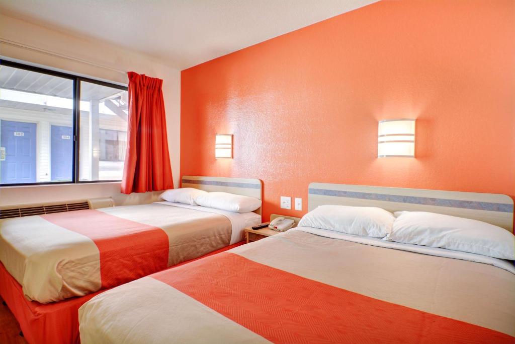 Motel 6-Southington, CT - Hartford photo