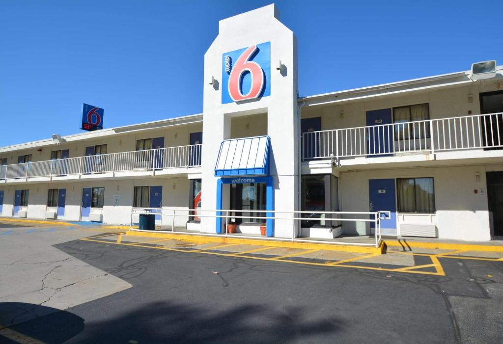 Motel 6-Chicopee, MA - Springfield photo