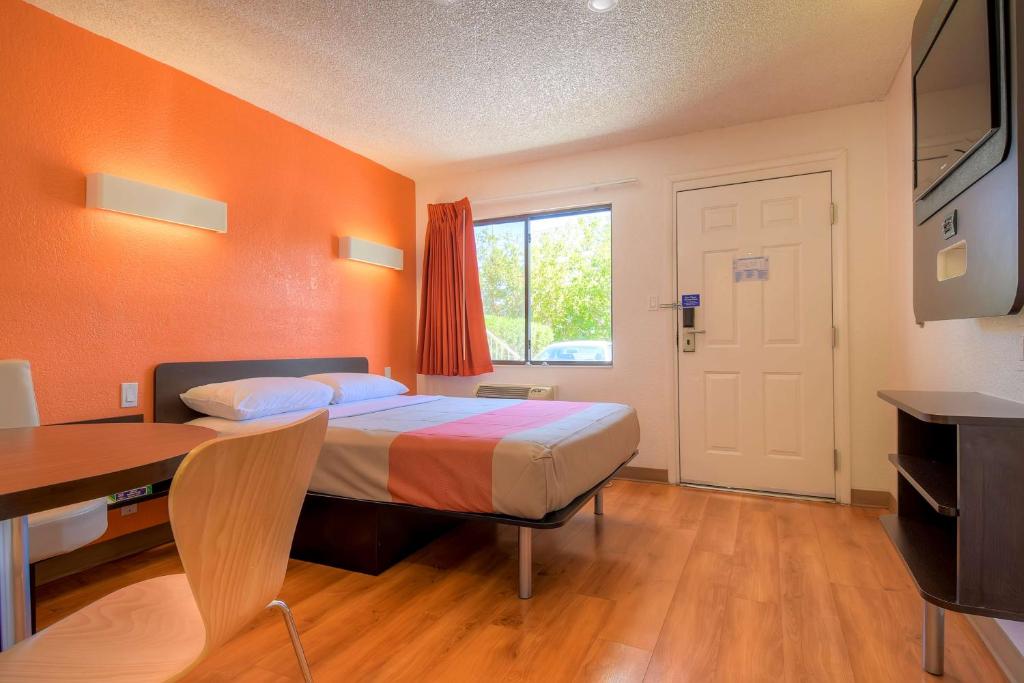 Motel 6-Las Vegas, NV - I-15 Stadium photo