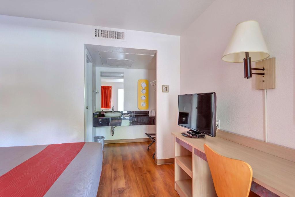 Motel 6-Santa Rosa, CA - North photo