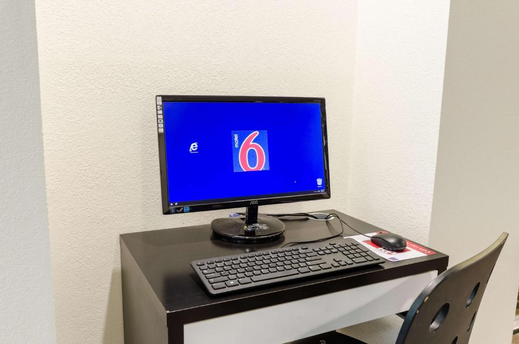 Motel 6-Bristol, VA photo