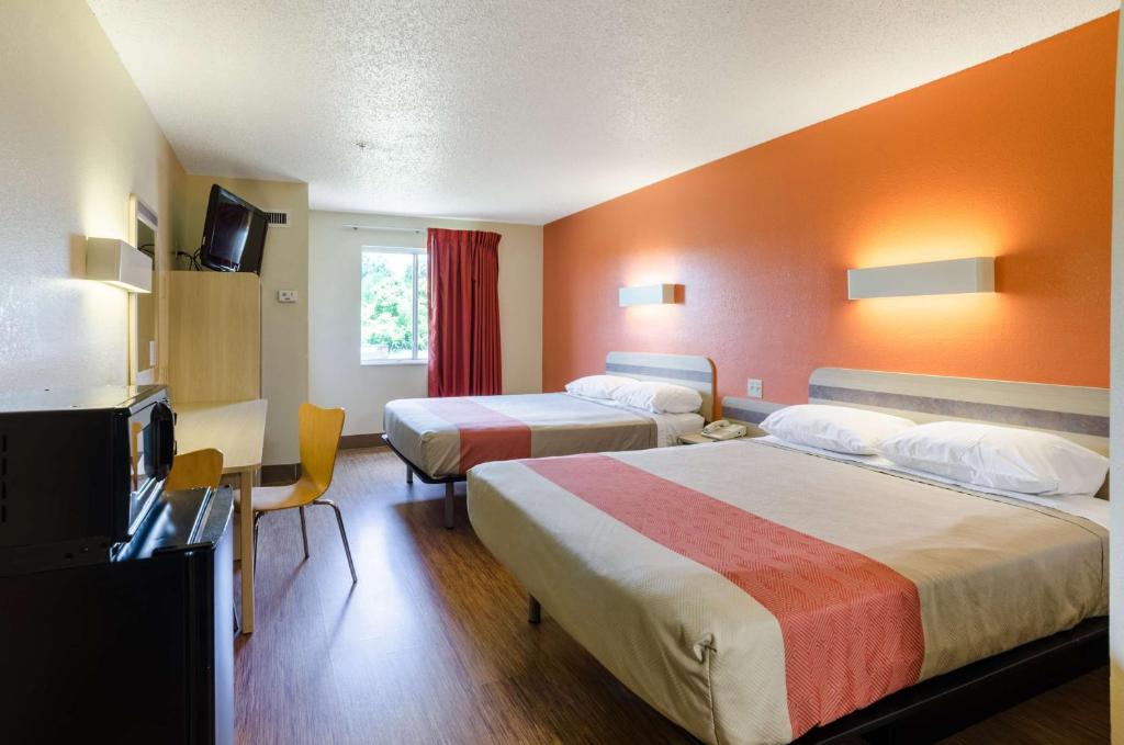 Motel 6-Bristol, VA photo