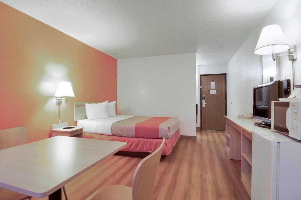 Motel 6-Colby, KS photo