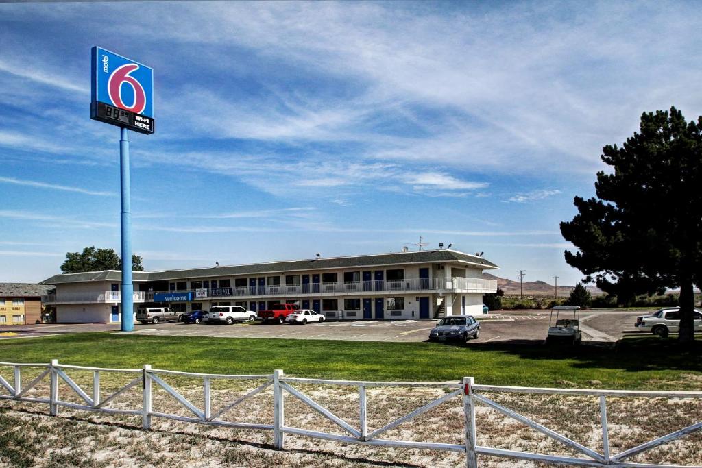 Motel 6 Wells — Hotel in Wells (NV)