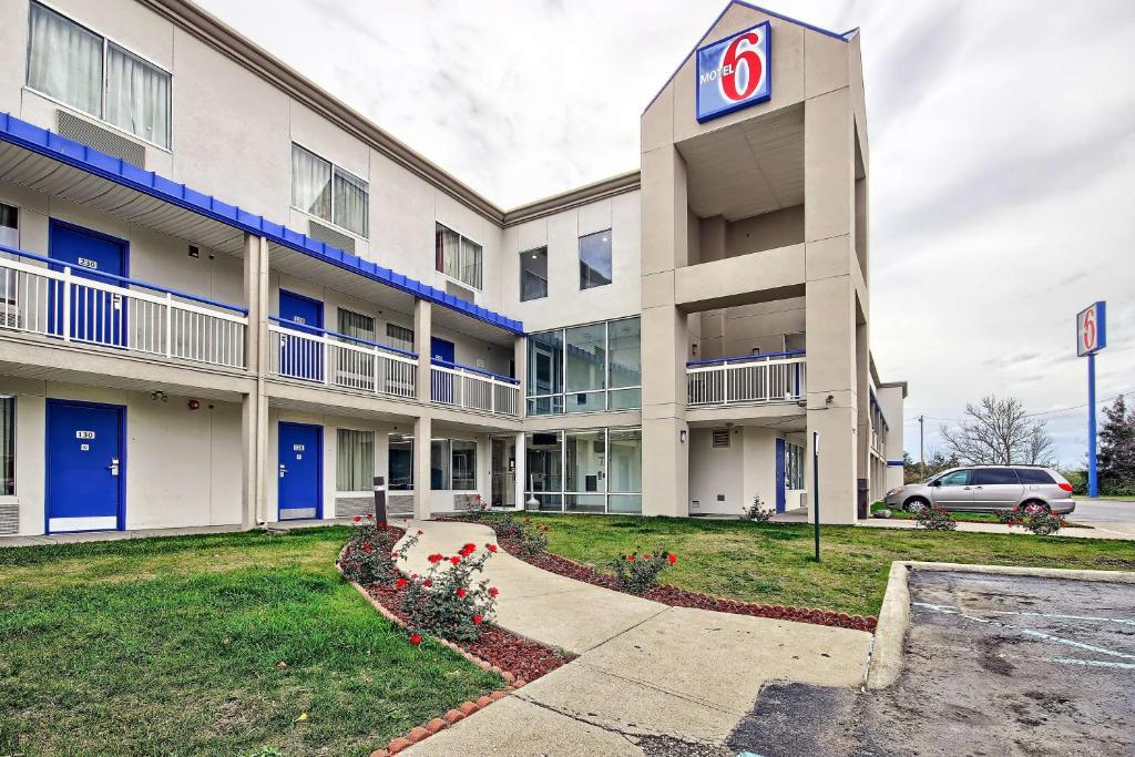 Motel 6-Columbus, OH - West photo